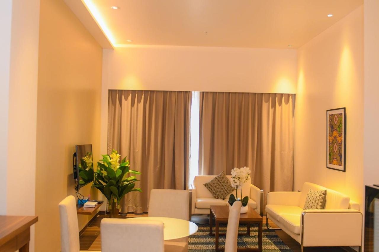 AQUA INN Hotel Kinshasa Buitenkant foto