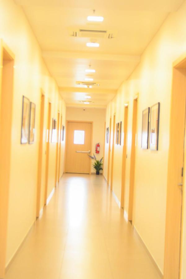 AQUA INN Hotel Kinshasa Buitenkant foto